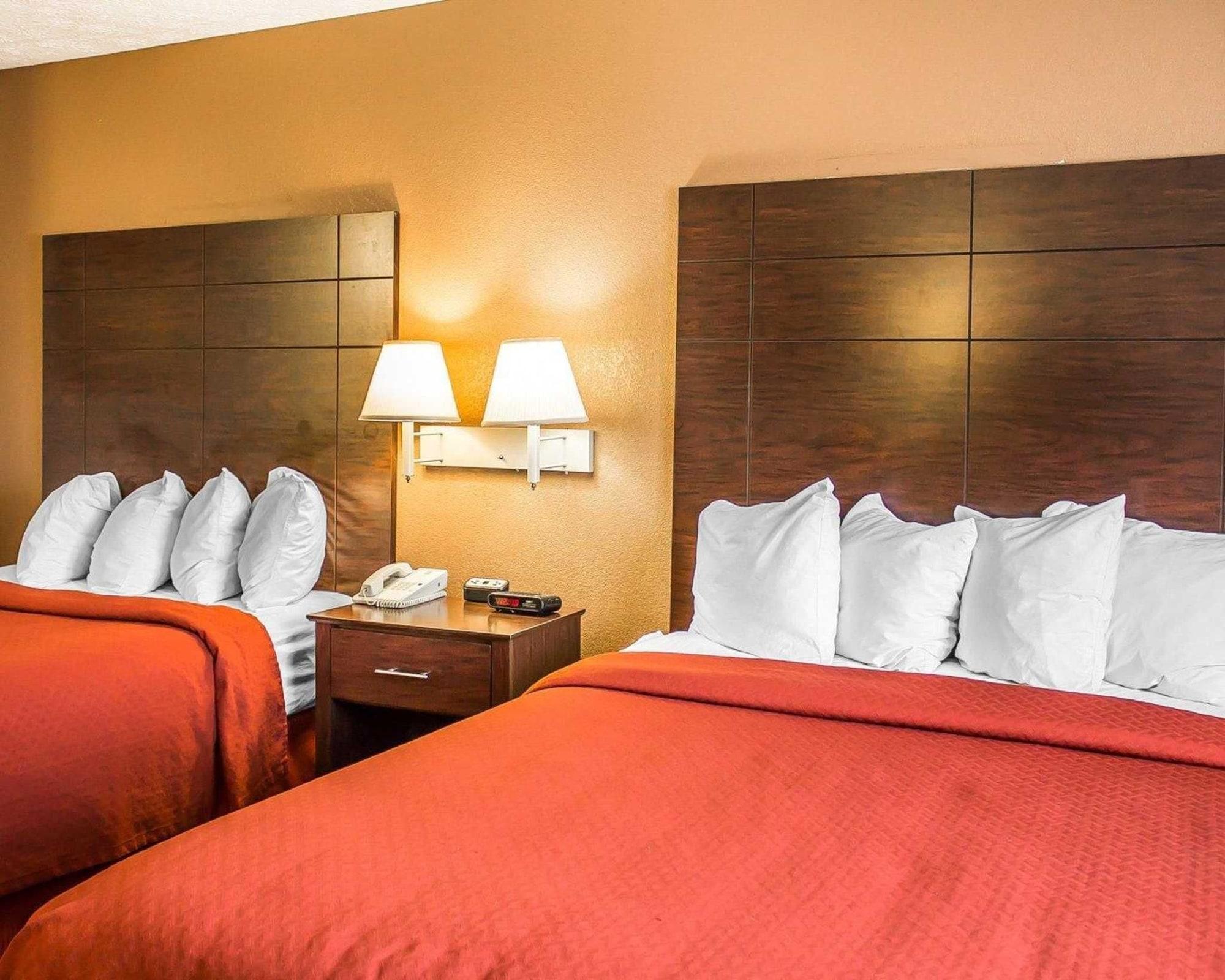 Quality Inn Elyria Exterior photo