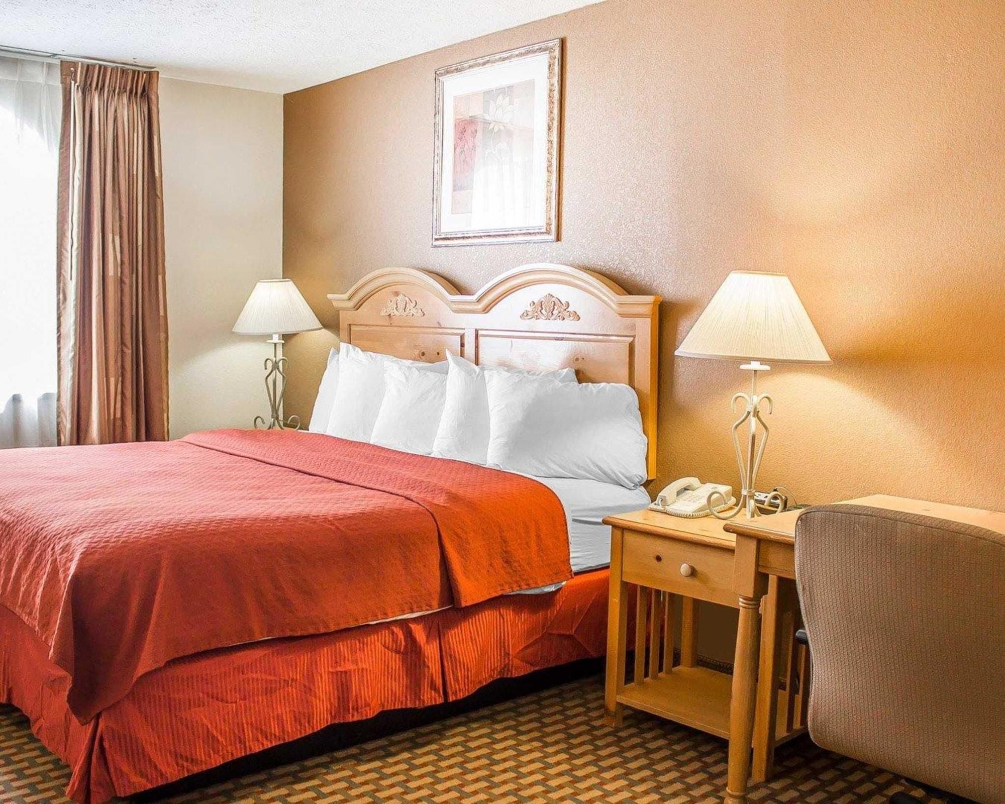 Quality Inn Elyria Exterior photo